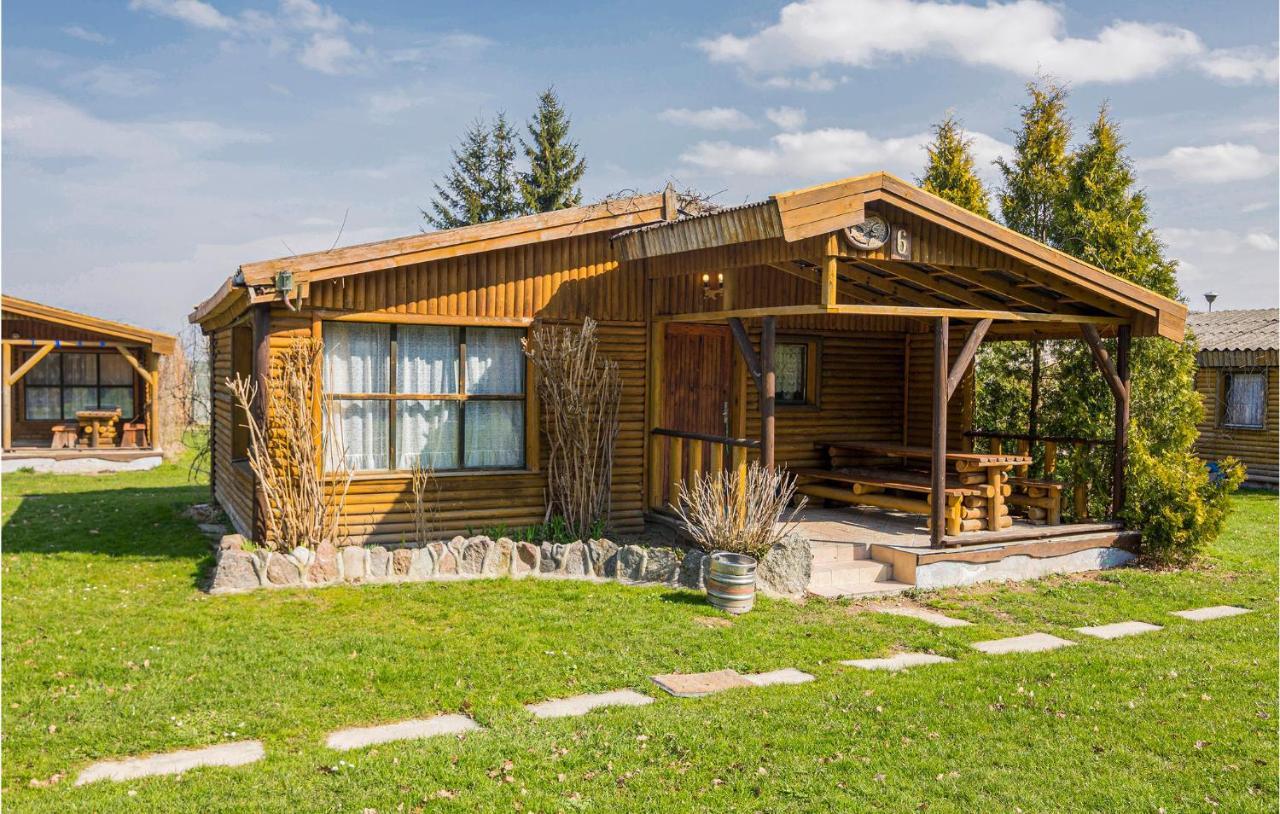 Amazing Home In Wilczeta With Kitchenette Extérieur photo