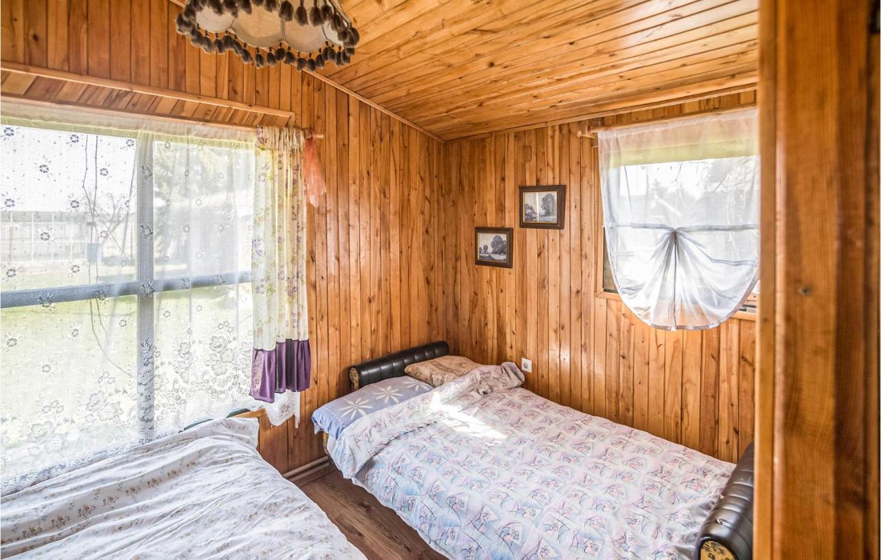Amazing Home In Wilczeta With Kitchenette Extérieur photo